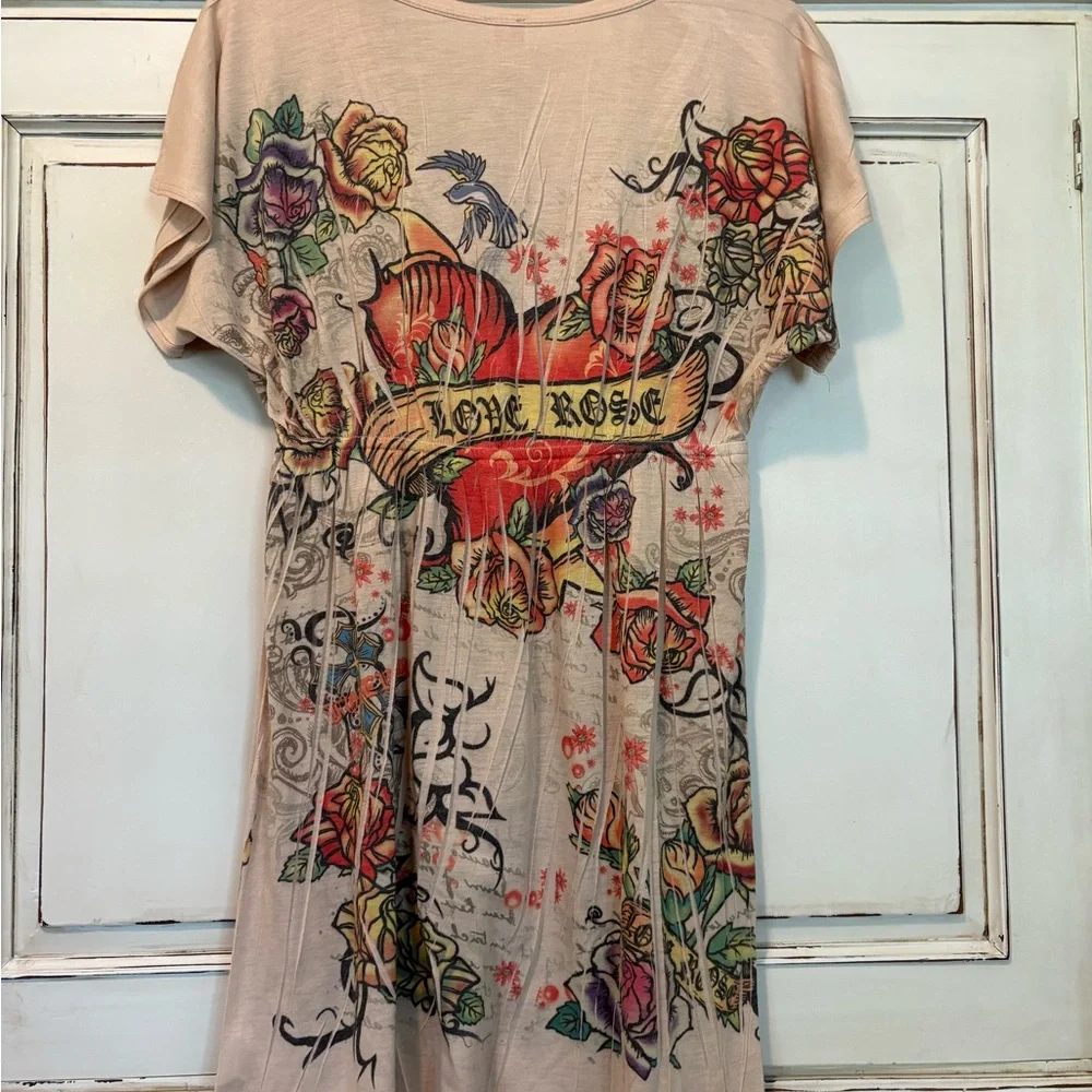 Tan and Red Graphic Midi Dress with T-Shirt Sleeves - Picture 3 of 3